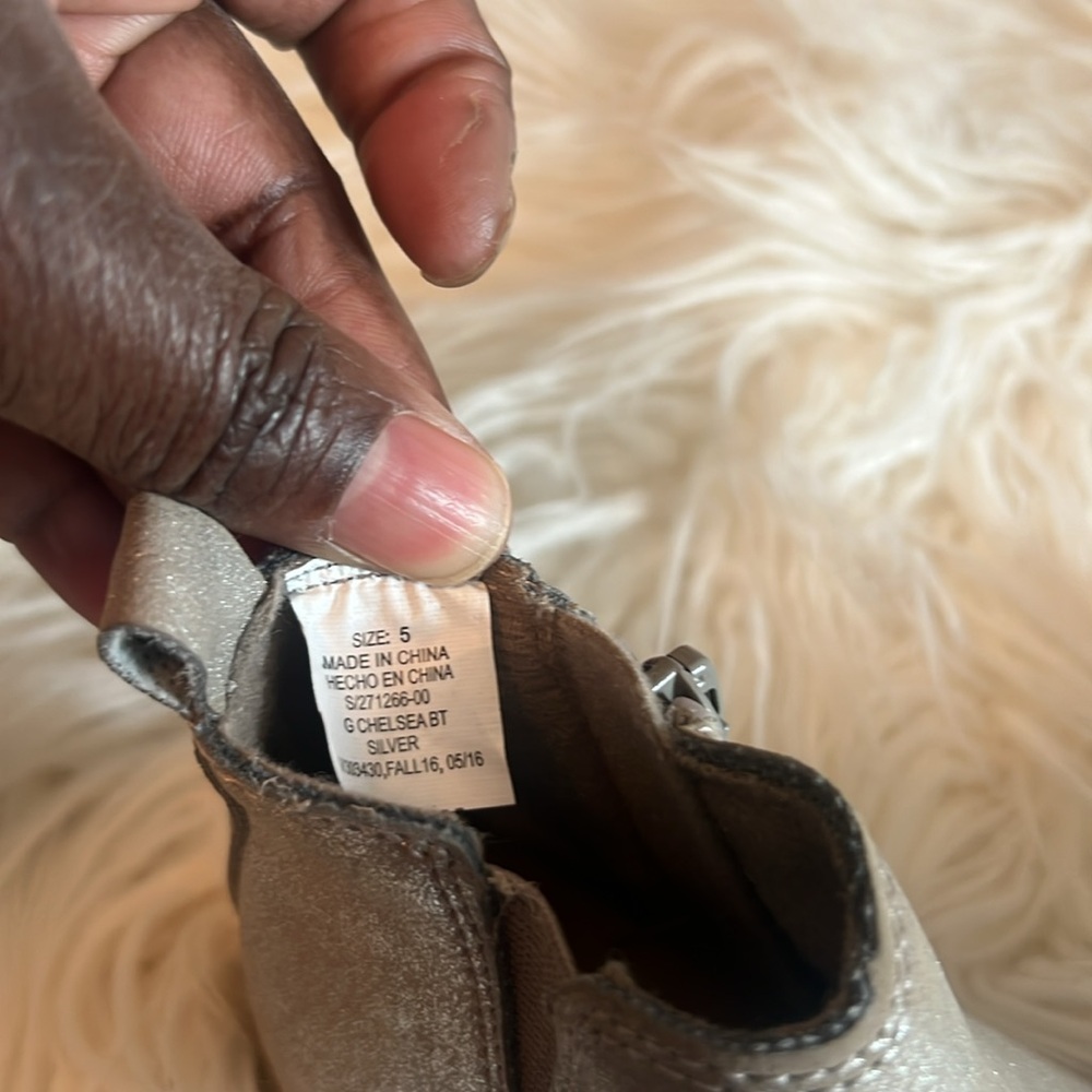 Little girls boots - Picture 3 of 4